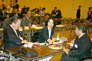 ���H�̗l�q-1