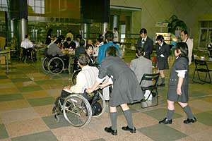 ���Y�i�̔��ֈē�