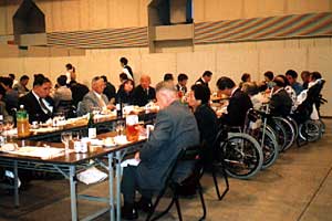 ���e��̗l�q-�R