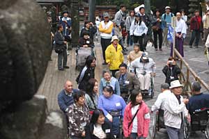 �R��ڂ̊K�i�A�E��뎇�̌т͓��Ƌ{�����������삳��A��ς����b�ɂȂ�܂����B